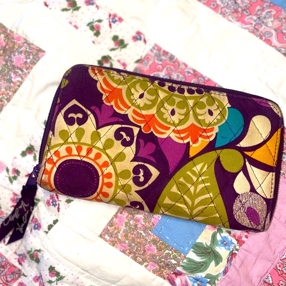 (Vera Bradley) Plum Crazy Accordion Wallet - Picture 1 of 9
